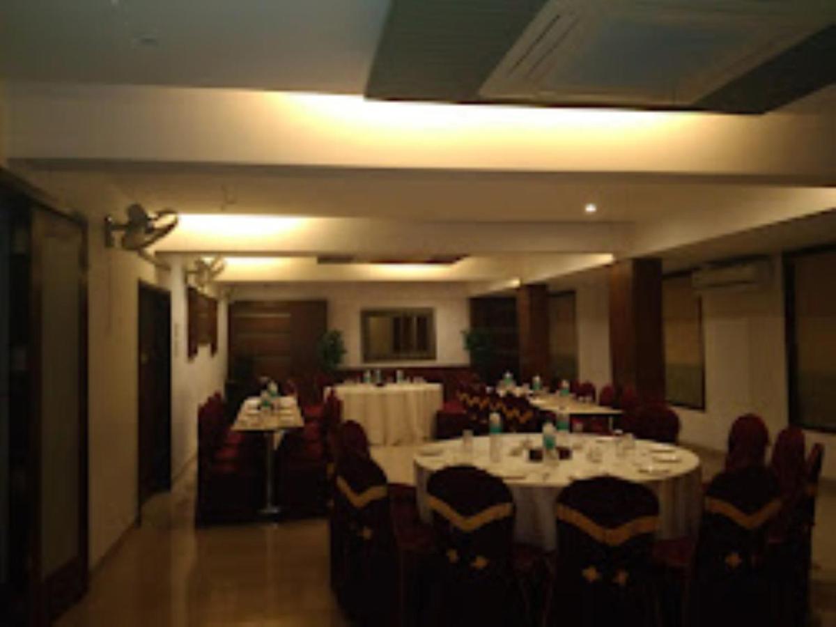 Hotel Sai Saya,นาสิก ภายนอก รูปภาพ